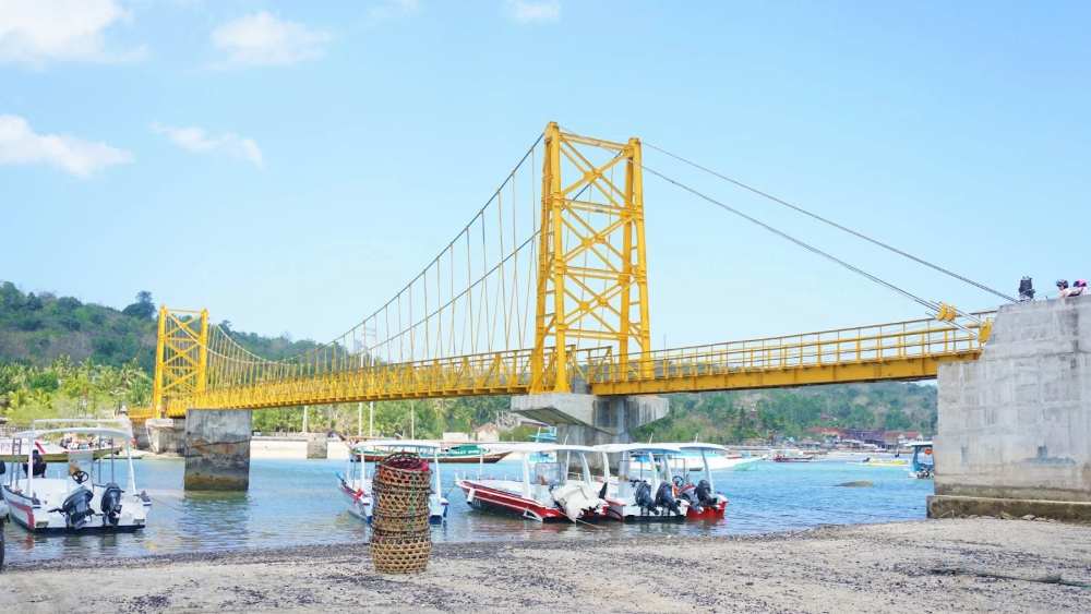 Yellow-Bridge-Lembongan